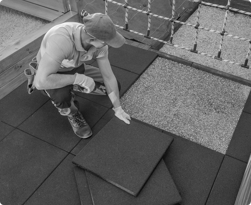 Laying floot tile 1